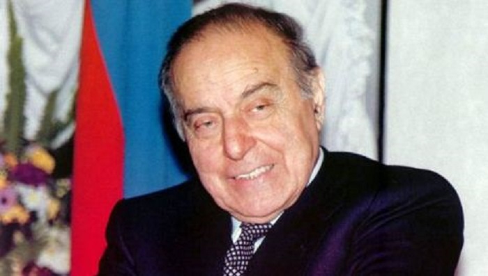 Heute ehrt das aserbaidschanische Volk  das Andenken von Nationalleader Heydar Aliyev